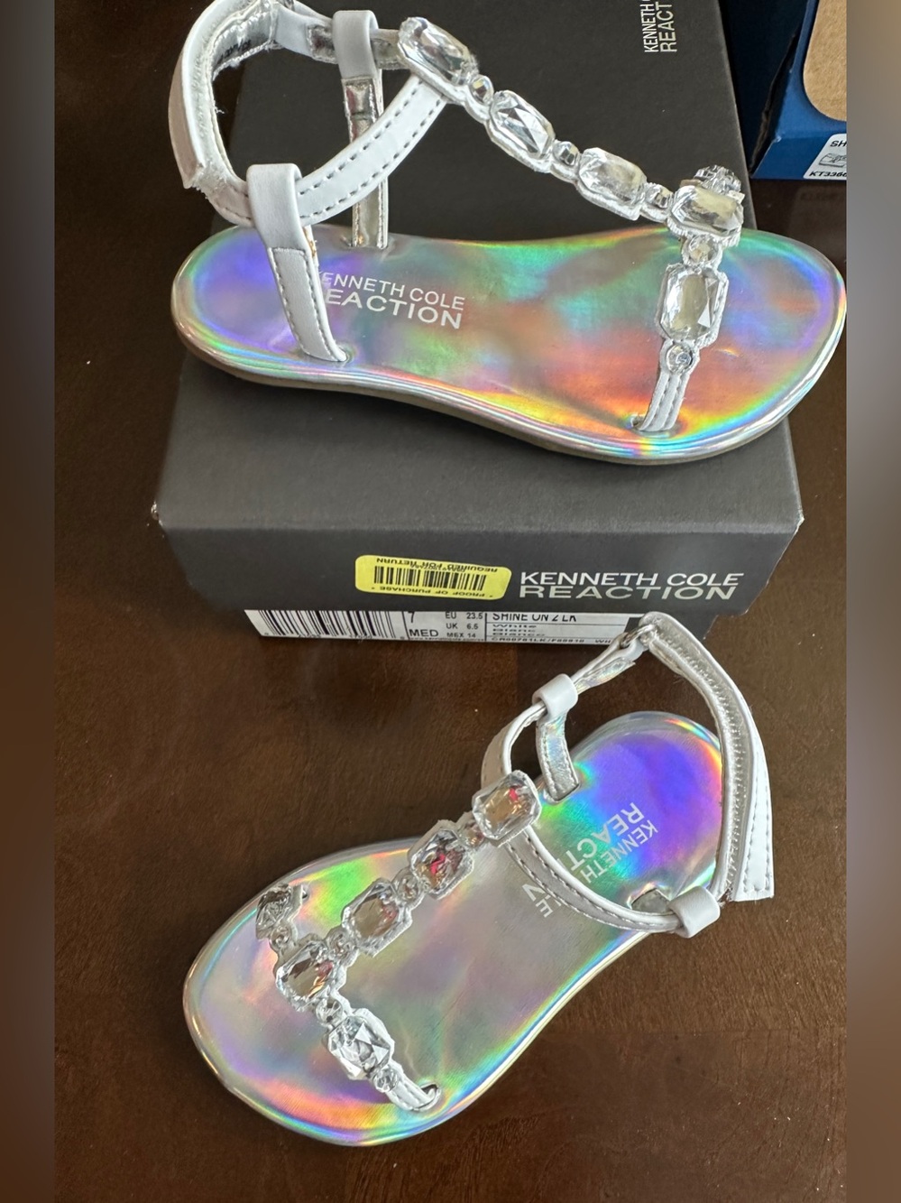 NWT Kenneth Cole Girls Sparkle On Sandals, Size 7